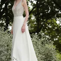 Simply stunning best describe the wholesale designer wedding dress 3